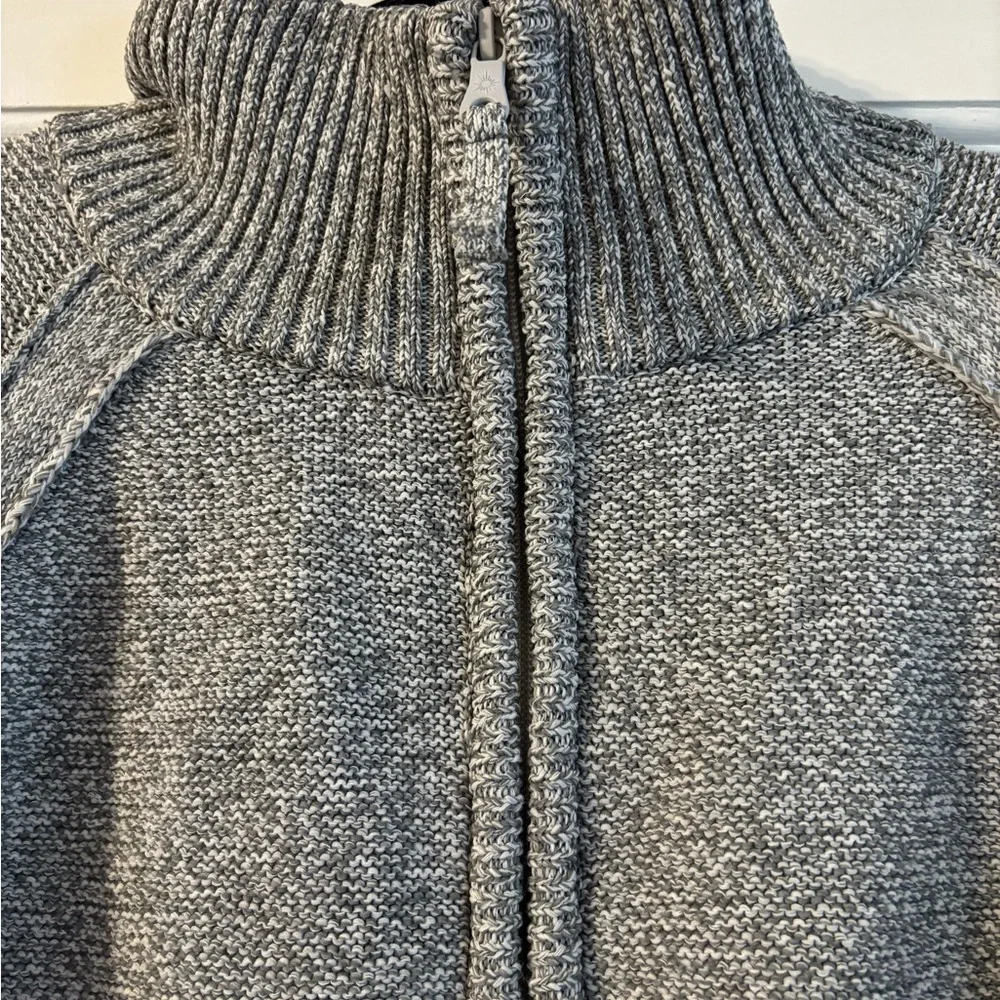 Aerie Women's Gray Zip-Up Sweater - Picture 3 of 6